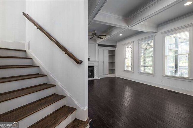 Building Photo - 1106 Devine Cir NE