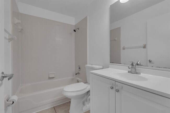 Building Photo - 2432 King Oak Ct