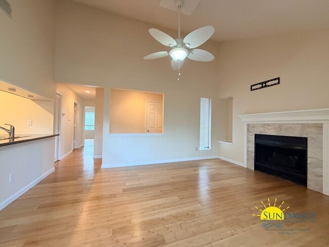 Building Photo - Charming 2 Bedroom Unit in Fort Walton Beach!
