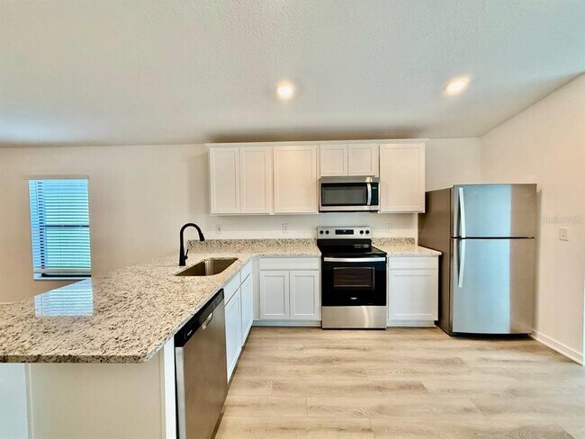 Building Photo - 5745 Helmsman Ct