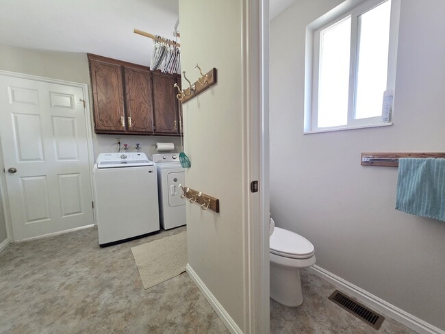 Building Photo - 7105 S 2530 W