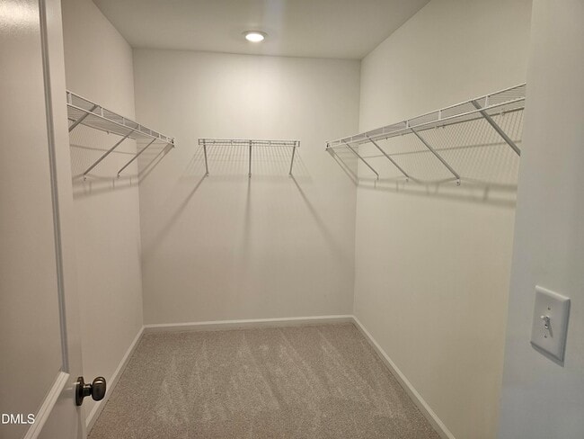 Building Photo - 945 Glowing Star Ln