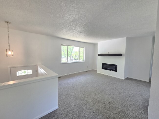 Building Photo - 4566 Adieu Cir
