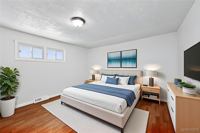 Building Photo - 3028 Welch Ave