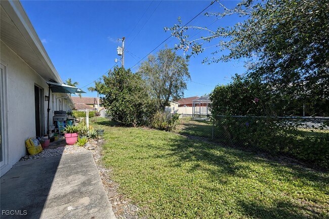 Building Photo - 3603 SE 9th Pl