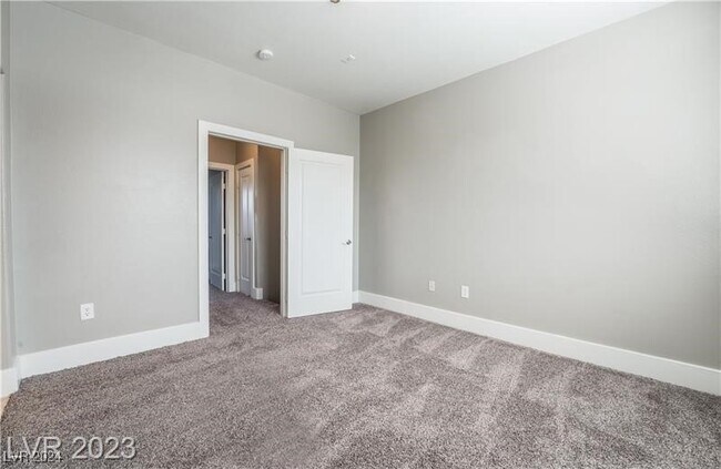 Building Photo - 9050 W Tropicana Ave