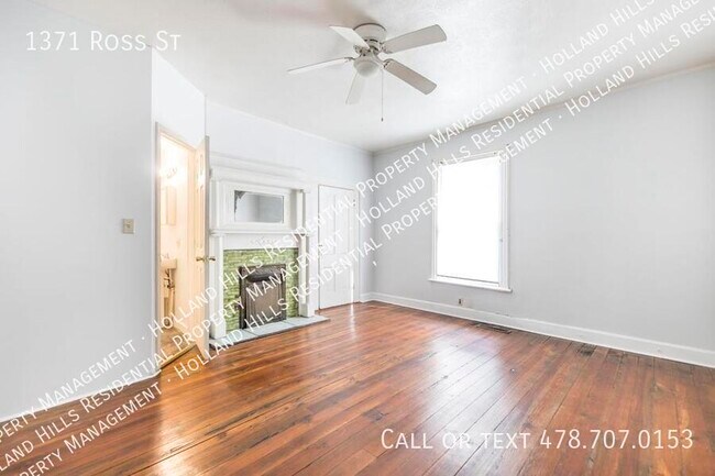 Building Photo - 1371 Ross St