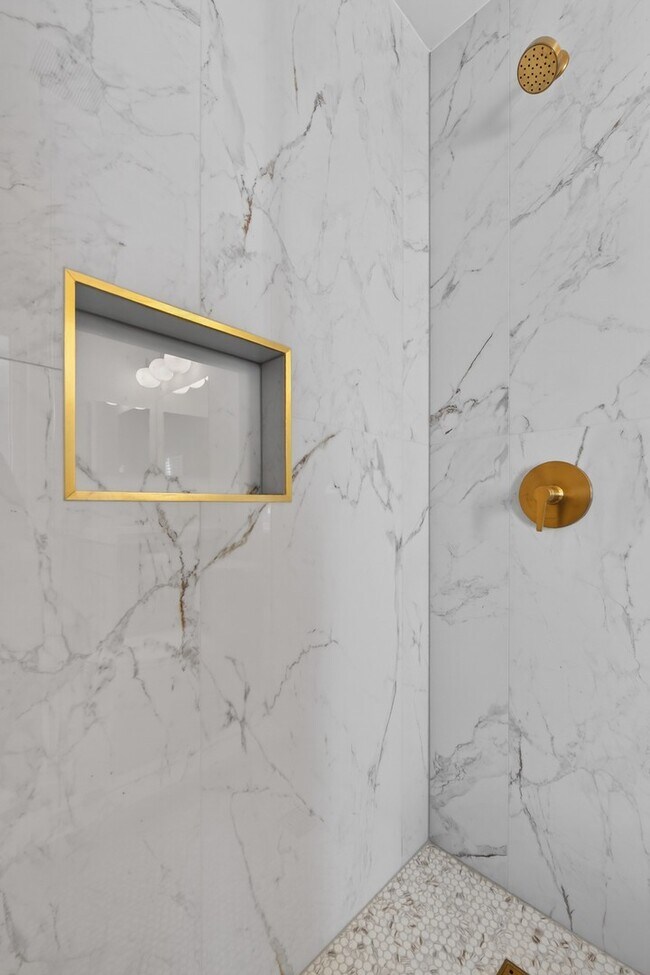 Building Photo - 2301 Providence Ct