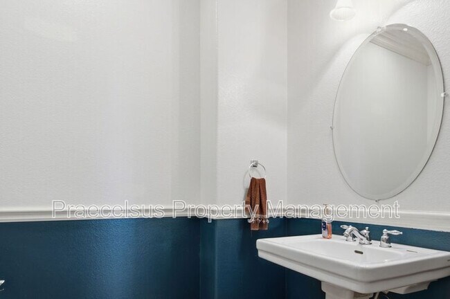 Building Photo - 2792 Camphor Ct