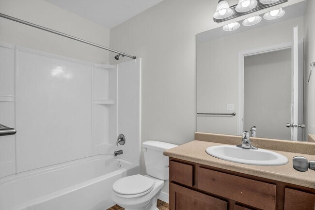 Building Photo - Spacious 4BR End-Unit Townhome | Low-Maintenance HOA Living