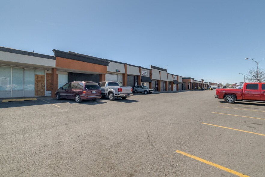 Building Photo - 3500 Newcastle Rd