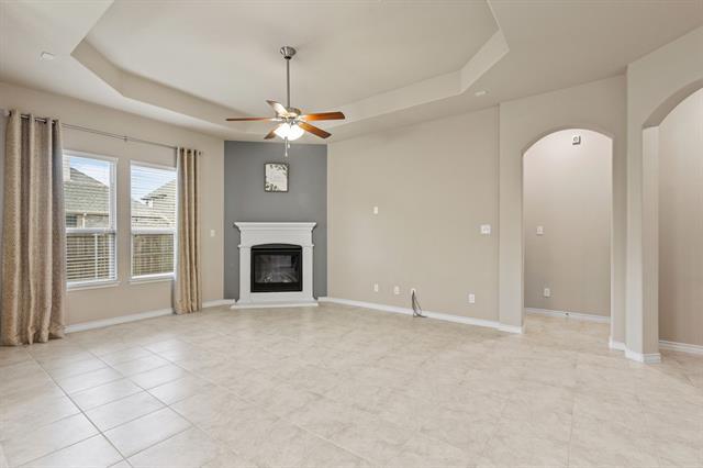 Building Photo - 2104 Lake Cliff Dr