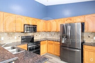 Building Photo - 4567 E Meadow Land Dr