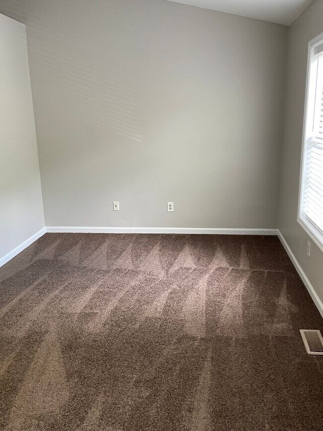 Building Photo - 3555 Kennesaw Station Dr