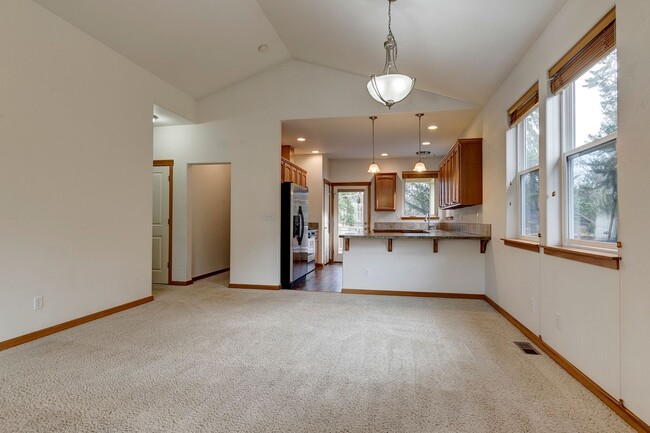 Building Photo - 3-bedroom, 2-bathroom single-level home