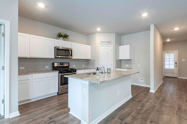 Building Photo - 4 bedroom home for rent in Youngsville