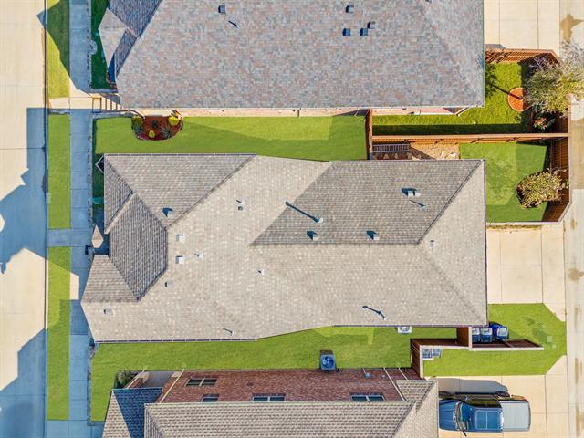 Building Photo - 2209 Barx Dr