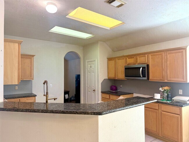 Building Photo - 16714 Bethan Glen Ln