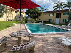 Building Photo - 2861 S. SEACREST BLVD APT 3C BOYNTON BEACH...