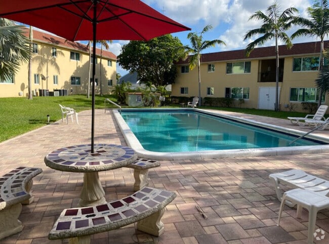 Building Photo - 2861 S. SEACREST BLVD APT 3C BOYNTON BEACH...