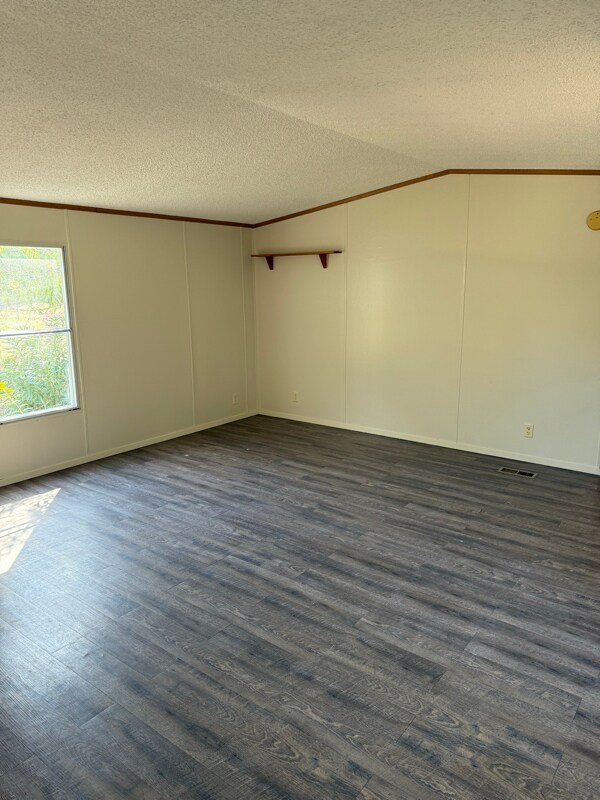 Building Photo - 865 Qappuella Dr