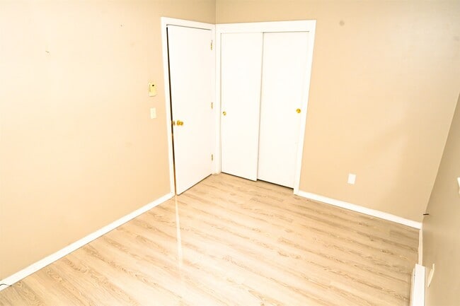 Building Photo - 139 S Main St