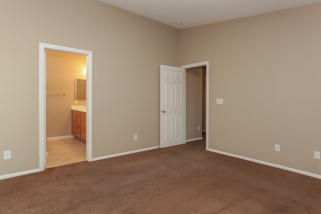 Building Photo - 3309 Catherine Mermet Ave