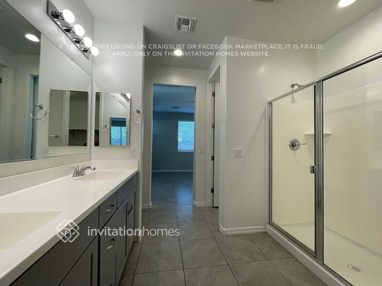 Building Photo - 4327 N 196th Ave