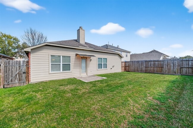 Building Photo - 9830 Lynette Falls Dr