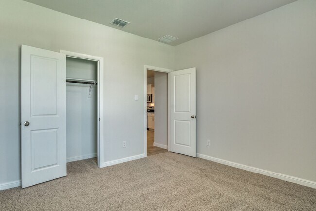 Building Photo - Gorgeous New Build Home in Ft. Worth - Cro...