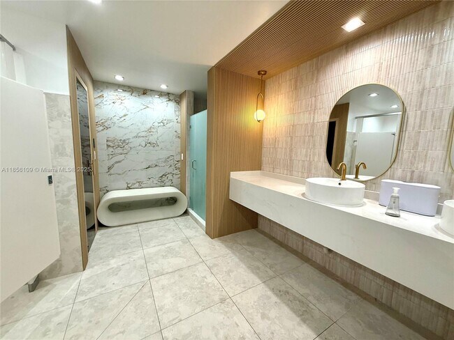 Building Photo - 1266 S Military Trail