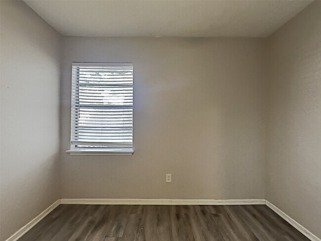 Building Photo - 22506 Colonialgate Dr