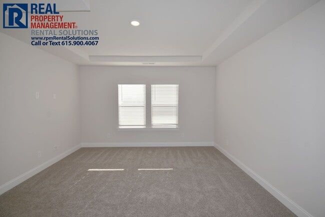 Building Photo - Beautiful 3 bedroom home in Murfreesboro! Off of Veterans Pkwy!