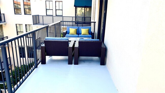 Building Photo - 55 Merrick Wy