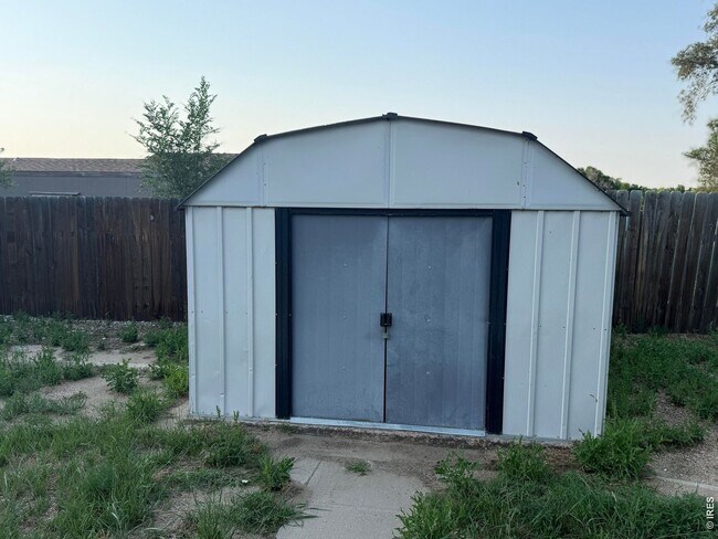 Building Photo - 114 Linden Dr