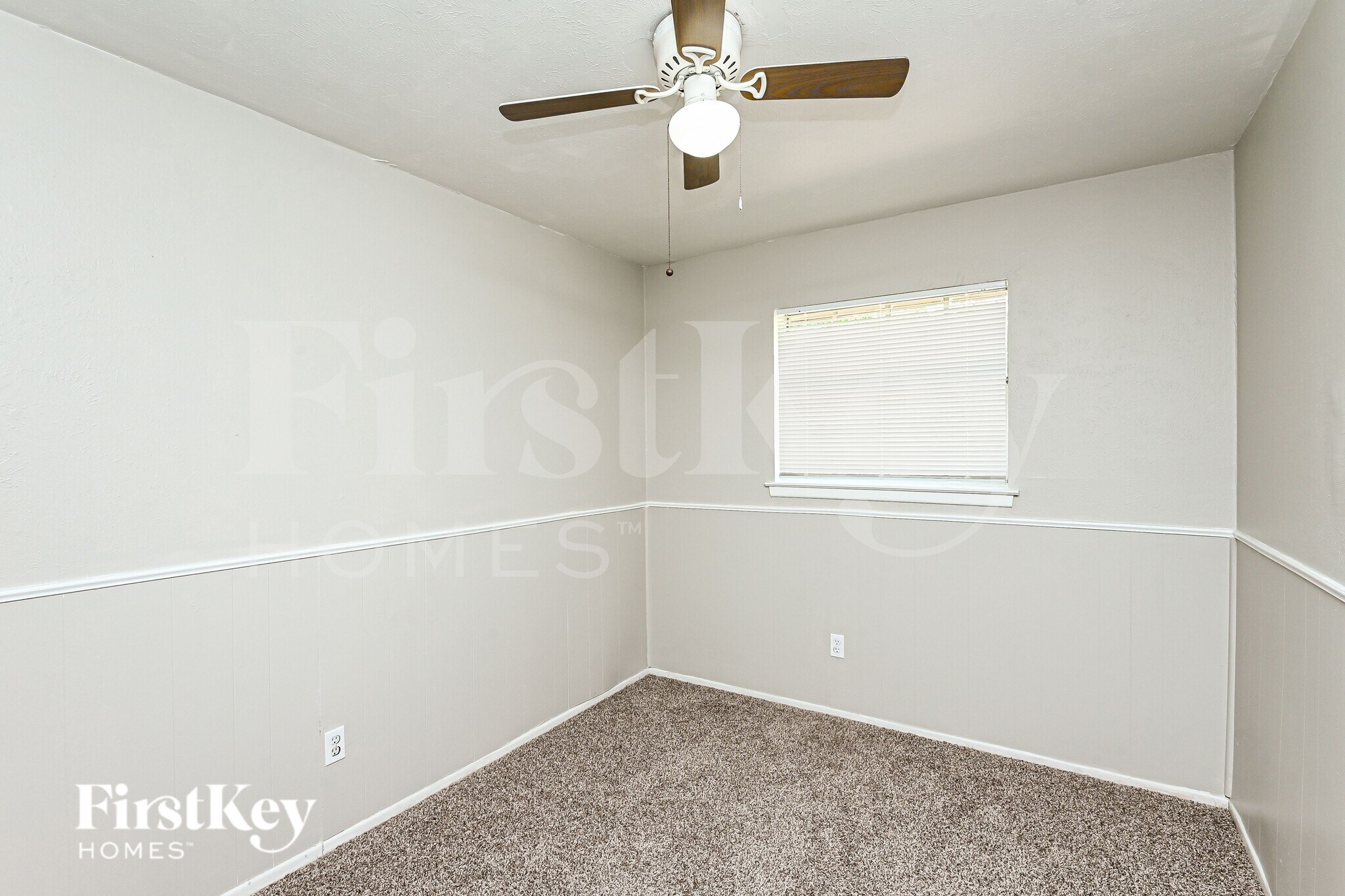 Building Photo - 2908 Portales Dr