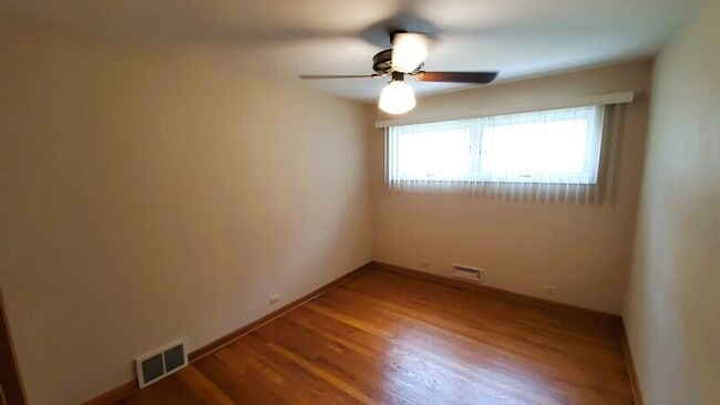 Building Photo - 2903 Oakland Rd NE