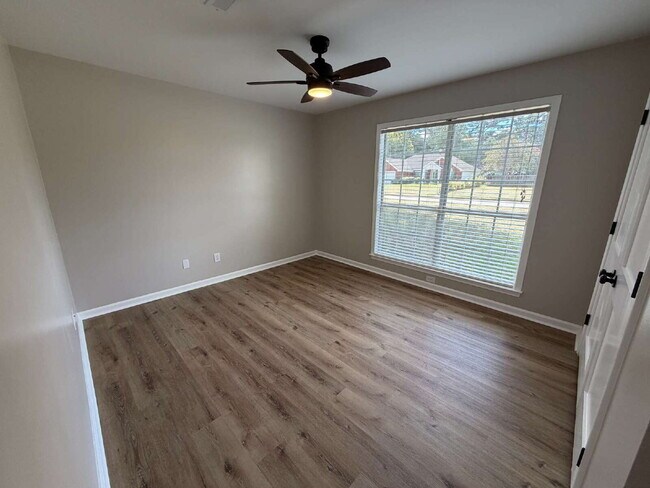 Building Photo - Available for rent in Chapelwood Subdivision