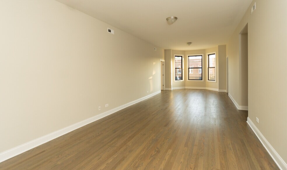 Building Photo - 3405 W Fullerton Ave