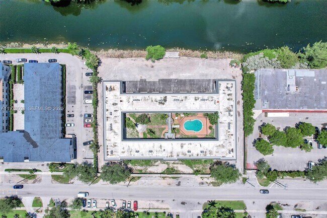 Building Photo - 13210 Memorial Hwy