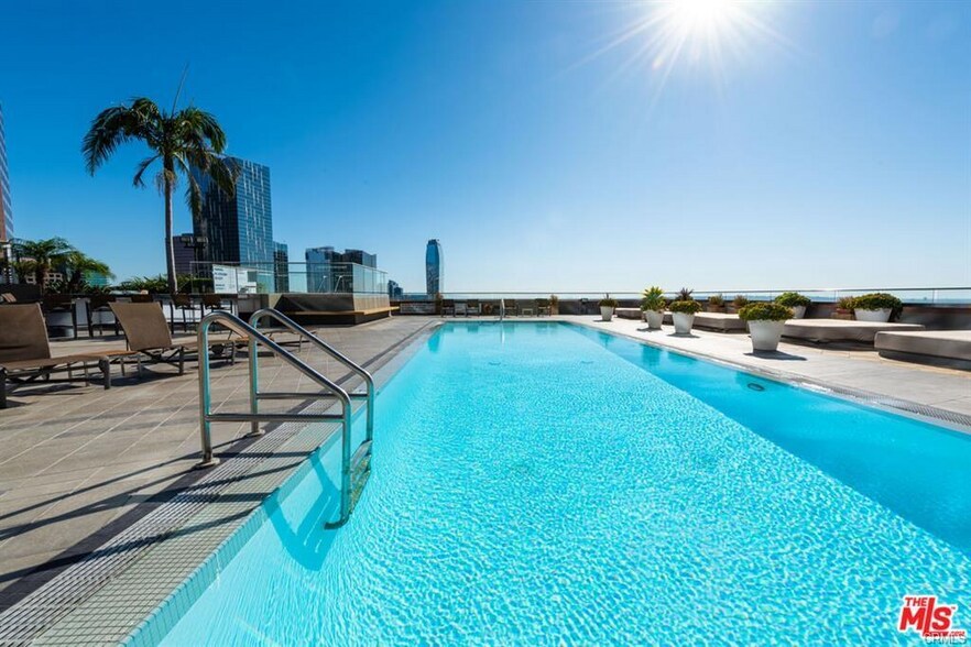 Building Photo - 1100 Wilshire Blvd