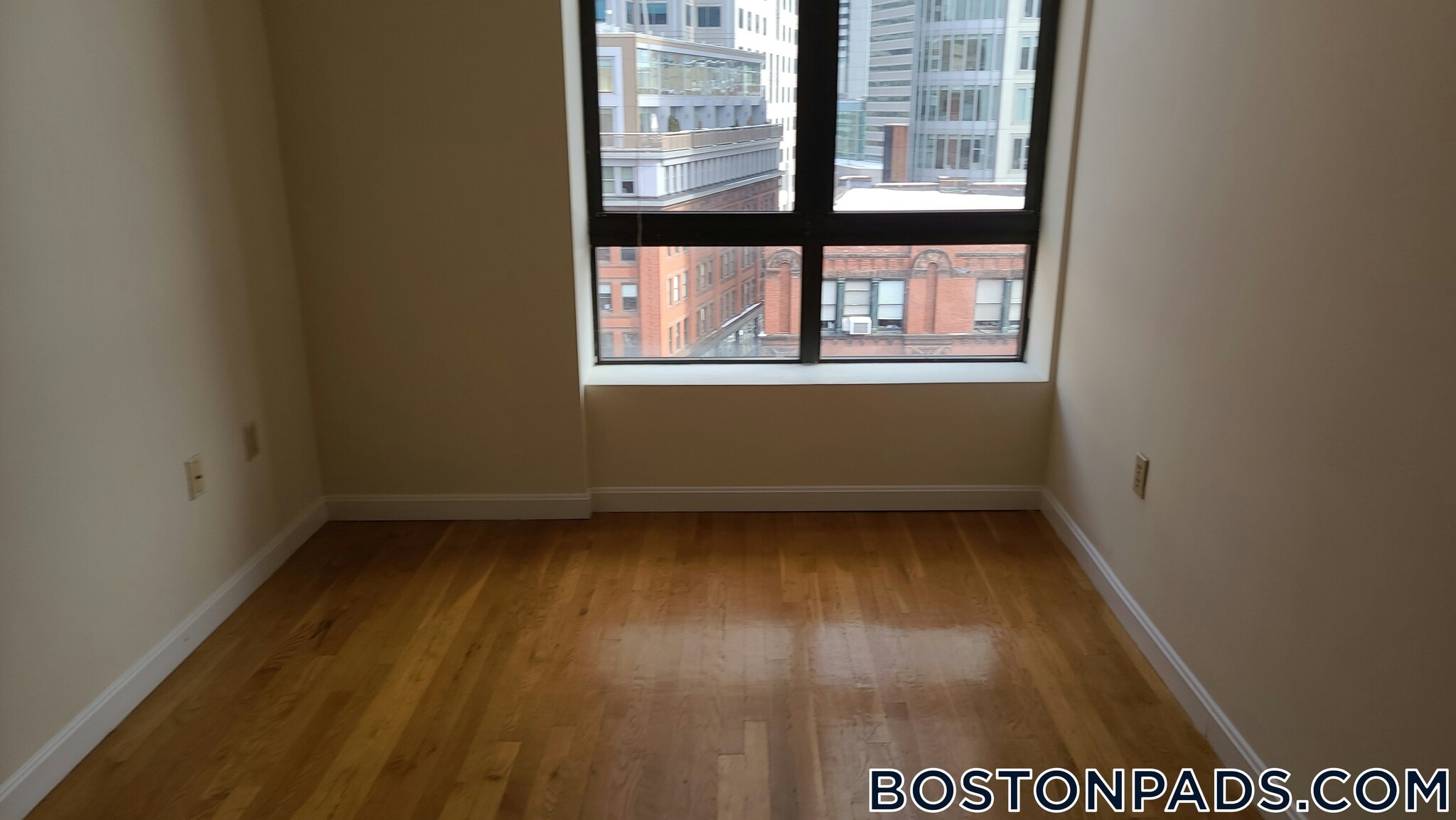 Building Photo - 81 Essex St