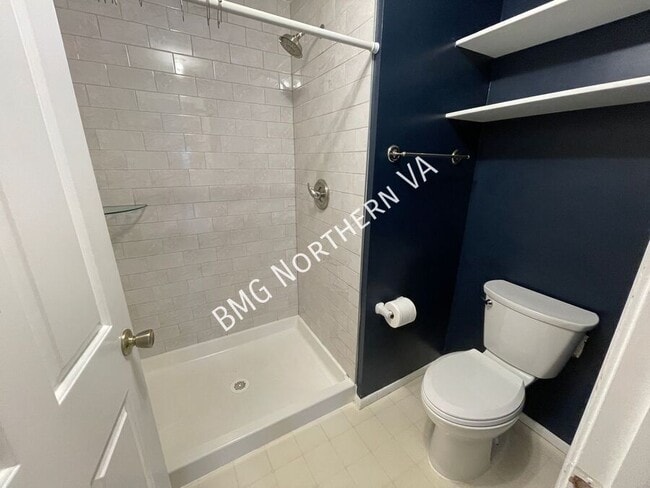 Building Photo - 1846 Clovermeadow Dr