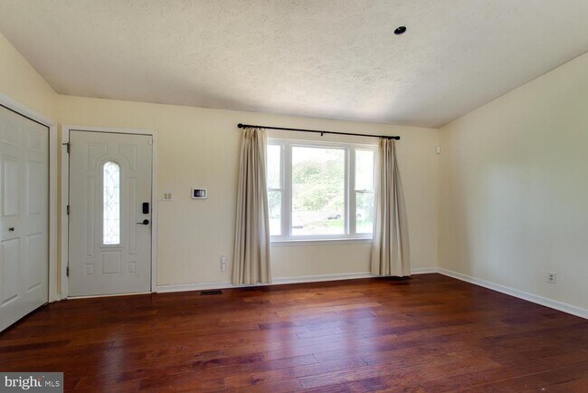 Building Photo - 45684 Schooner Ct