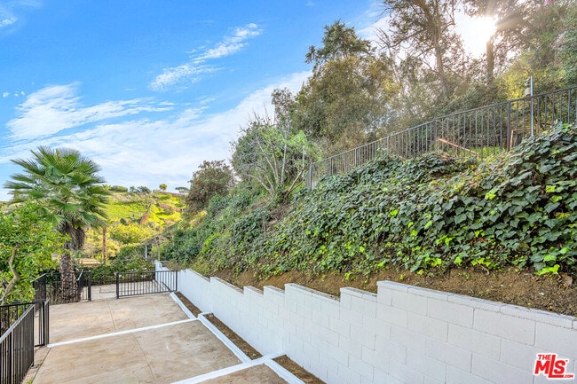 Building Photo - 5324 Weatherford Dr