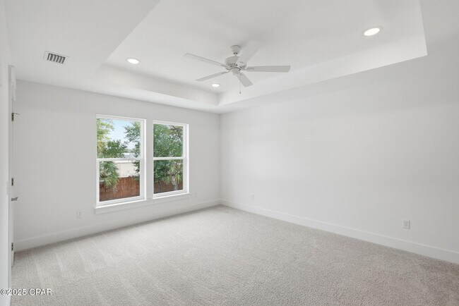 Building Photo - 924 Grace Ave