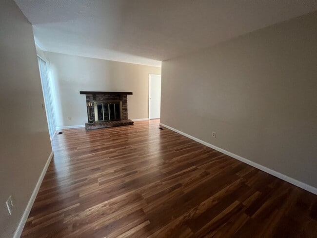 Building Photo - NEWLY RENOVATED HOME