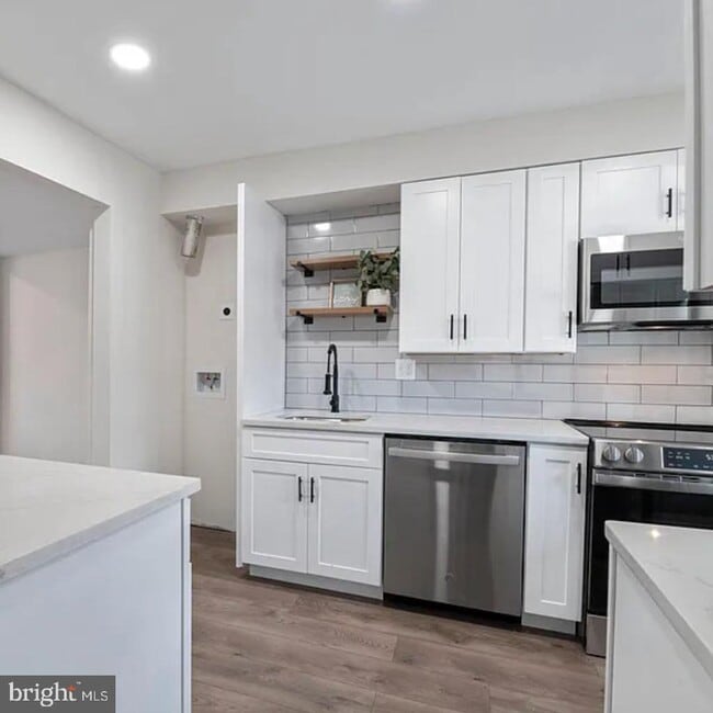 Building Photo - 7616 Somerset Ln