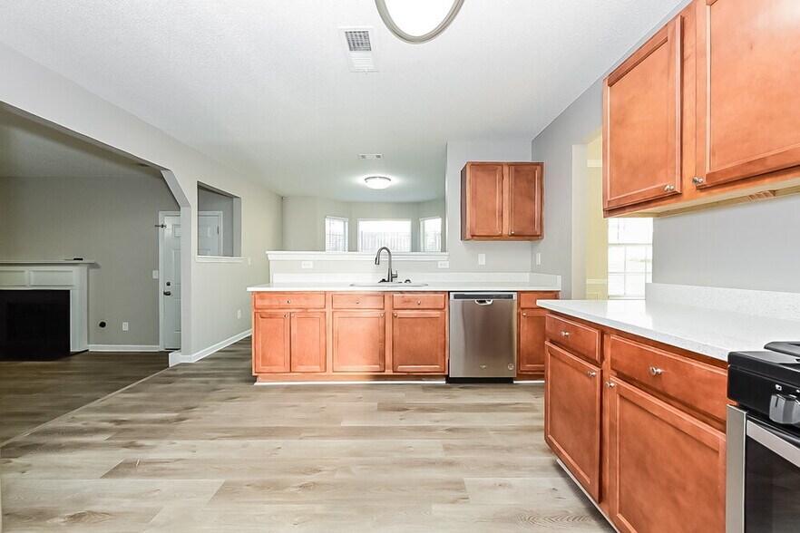 Building Photo - 936 Brisley Cir