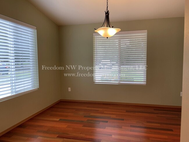 Building Photo - 117 Timberline Ln